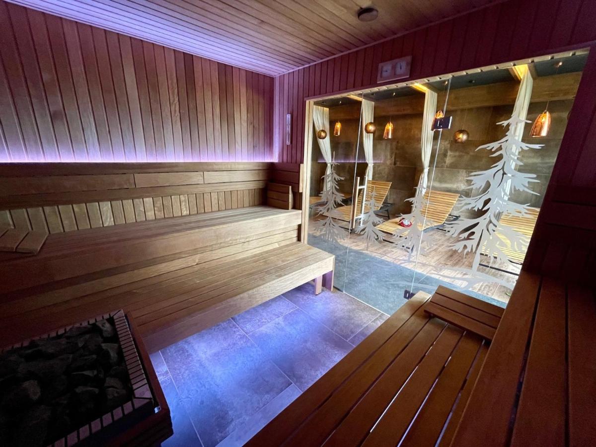 Hotel Strachan Family Jasna Demänovská Dolina Dış mekan fotoğraf